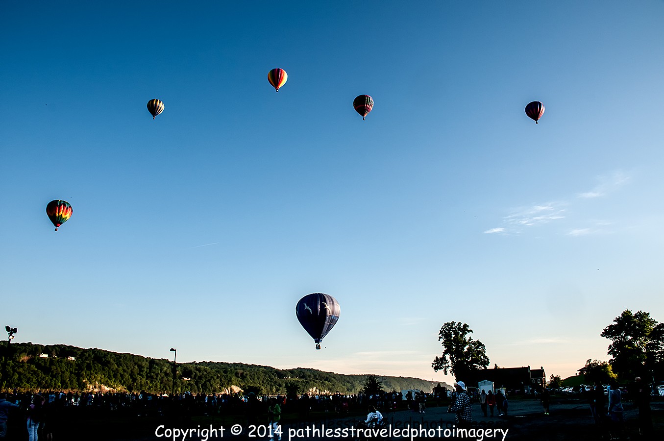 1407_1383a.jpg - July -- Pougheepsie Balloonfest